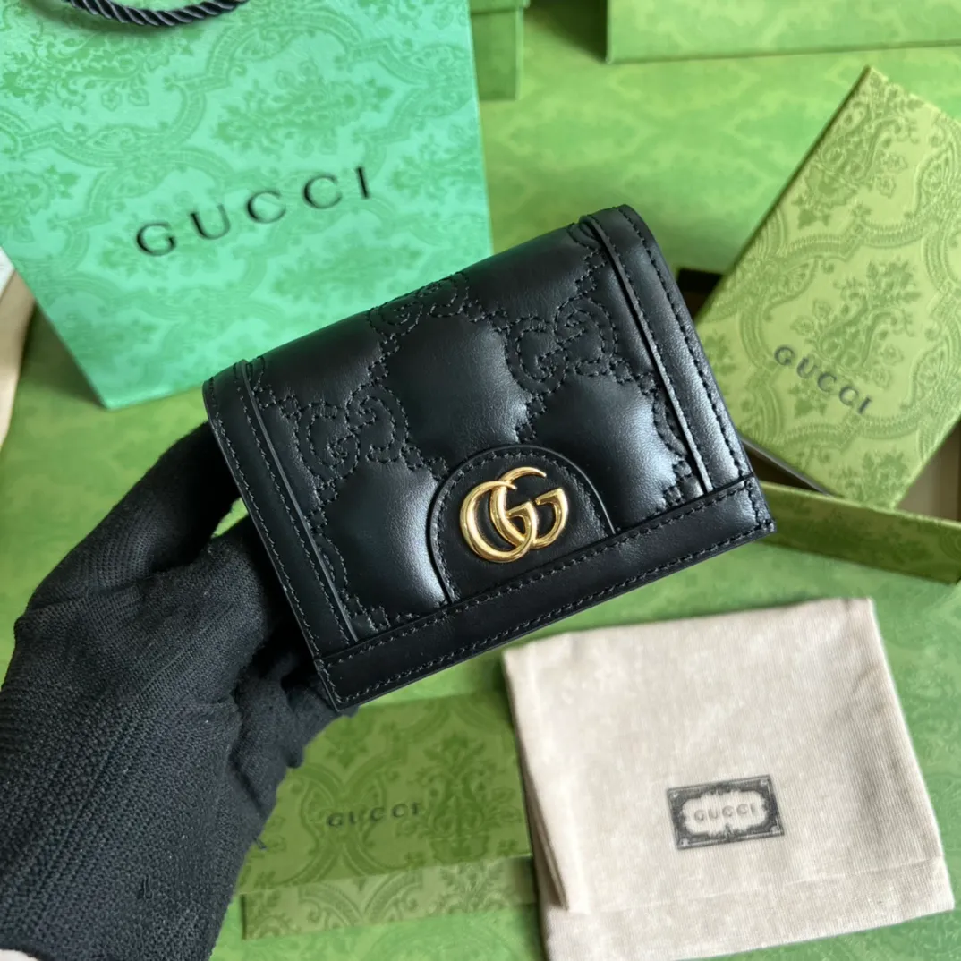 Gucci Marmont Matelassé Card Case Wallet: Italian Luxury Meets Practical Elegance