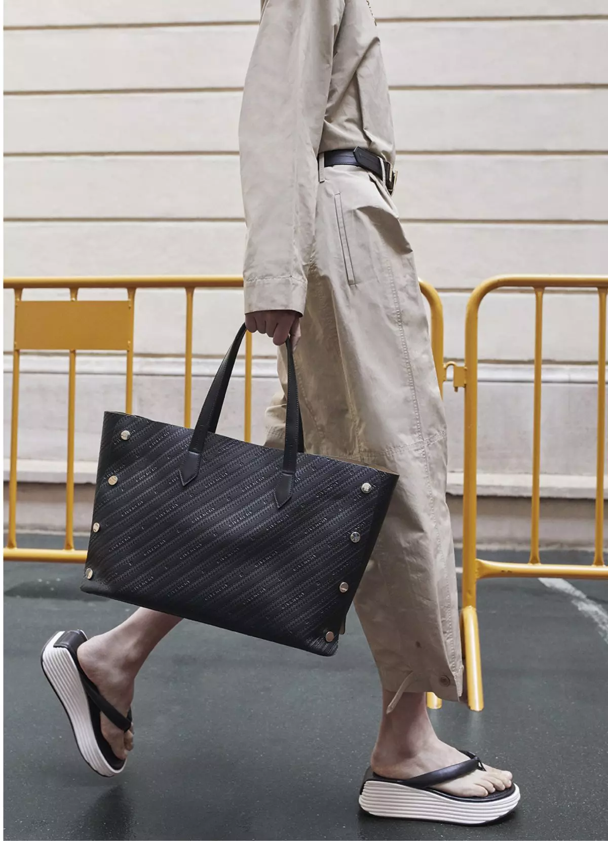 Givenchy Bond Shopping Bag: A Fusion of Style and Functionality