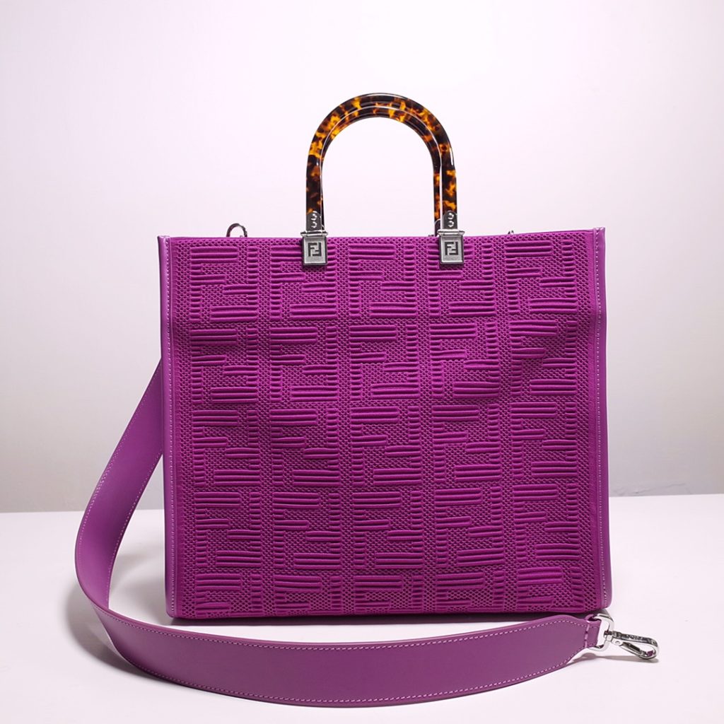 "A Closer Look at the Fendi Sunshine Medium: The Epitome of Elegance and Versatility"