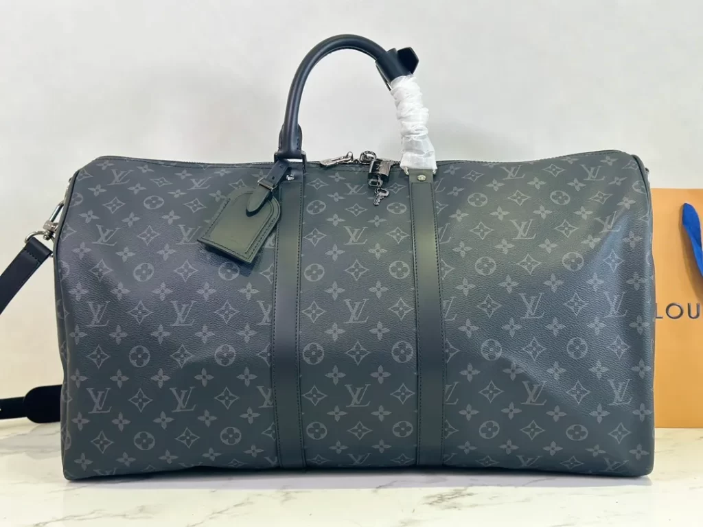 Louis Vuitton Duffle Bag Strap: A Traveler's Essential for Effortless Journeys