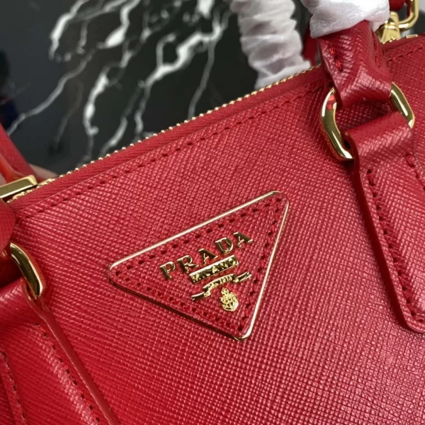 prada-1ba906-prada-galleria-saffiano-leather-mini-bag-red-004-luxibags.ru_-600x600-1.webp