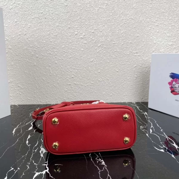prada-1ba906-prada-galleria-saffiano-leather-mini-bag-red-005-luxibags.ru_-600x600-1.webp
