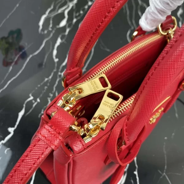 prada-1ba906-prada-galleria-saffiano-leather-mini-bag-red-006-luxibags.ru_-600x600-1.webp
